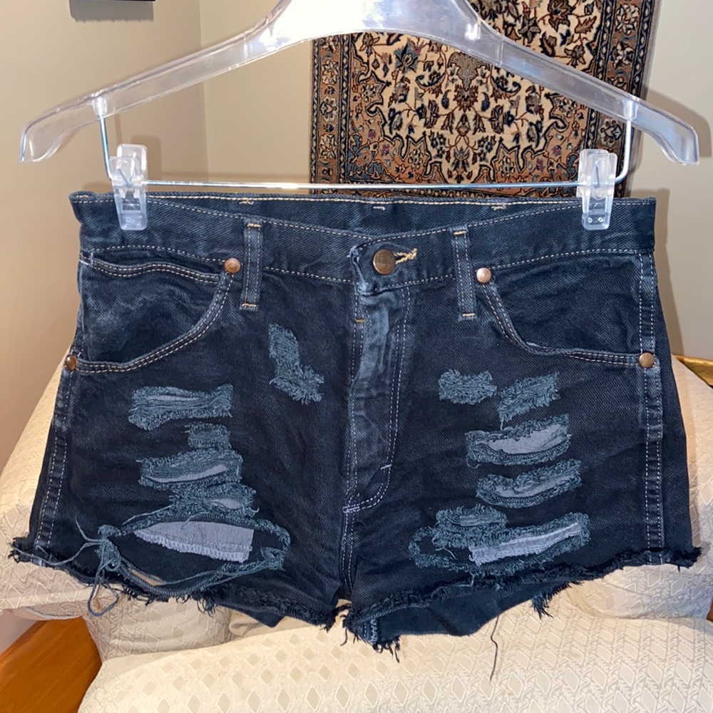 Aritzia wrangler distressed black Jean shorts
